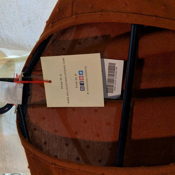 Dress - Picture 2 of 4